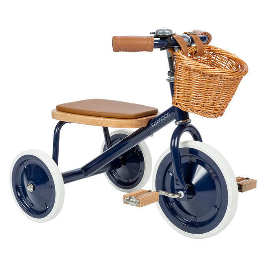 Banwood Navy Blue Trike trīsritenis ar pītu groziņu, zilā krāsas