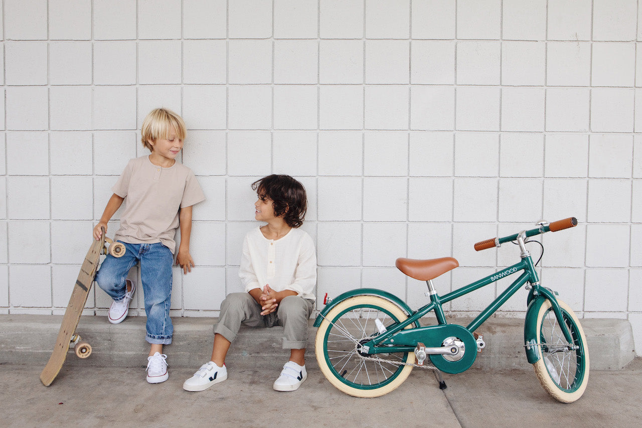 Banwood bērnu velosipēds ar pītu koka groziņu, zaļš divritenis ar pievienojamiem palīgriteņiem, 16 collu, Banwood Classic kids bike, Green, 16 inch