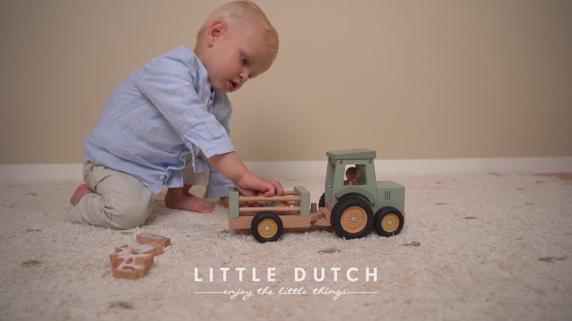 Video - Traktors ar treileri Little Farm, Tractor with Trailer, Little Dutch, LD7149